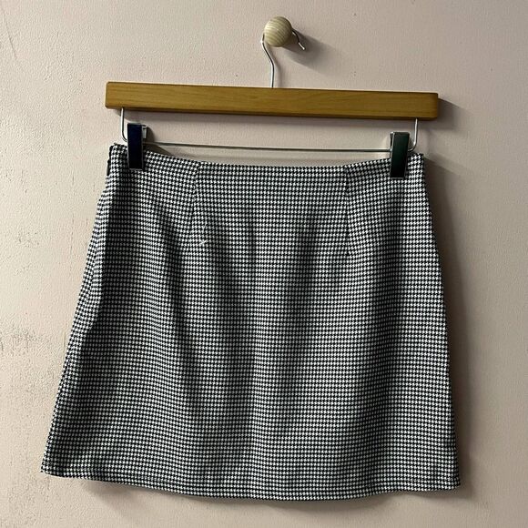 Forever 21 Houndstooth Mini Skirt Size S NWT - Picture 3 of 12